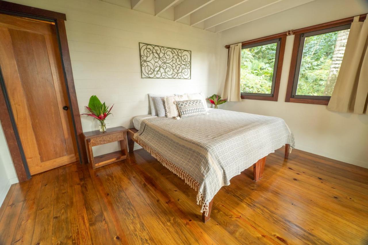 Roam Yoga & Wellness Lodge Бокас дел Торо Екстериор снимка