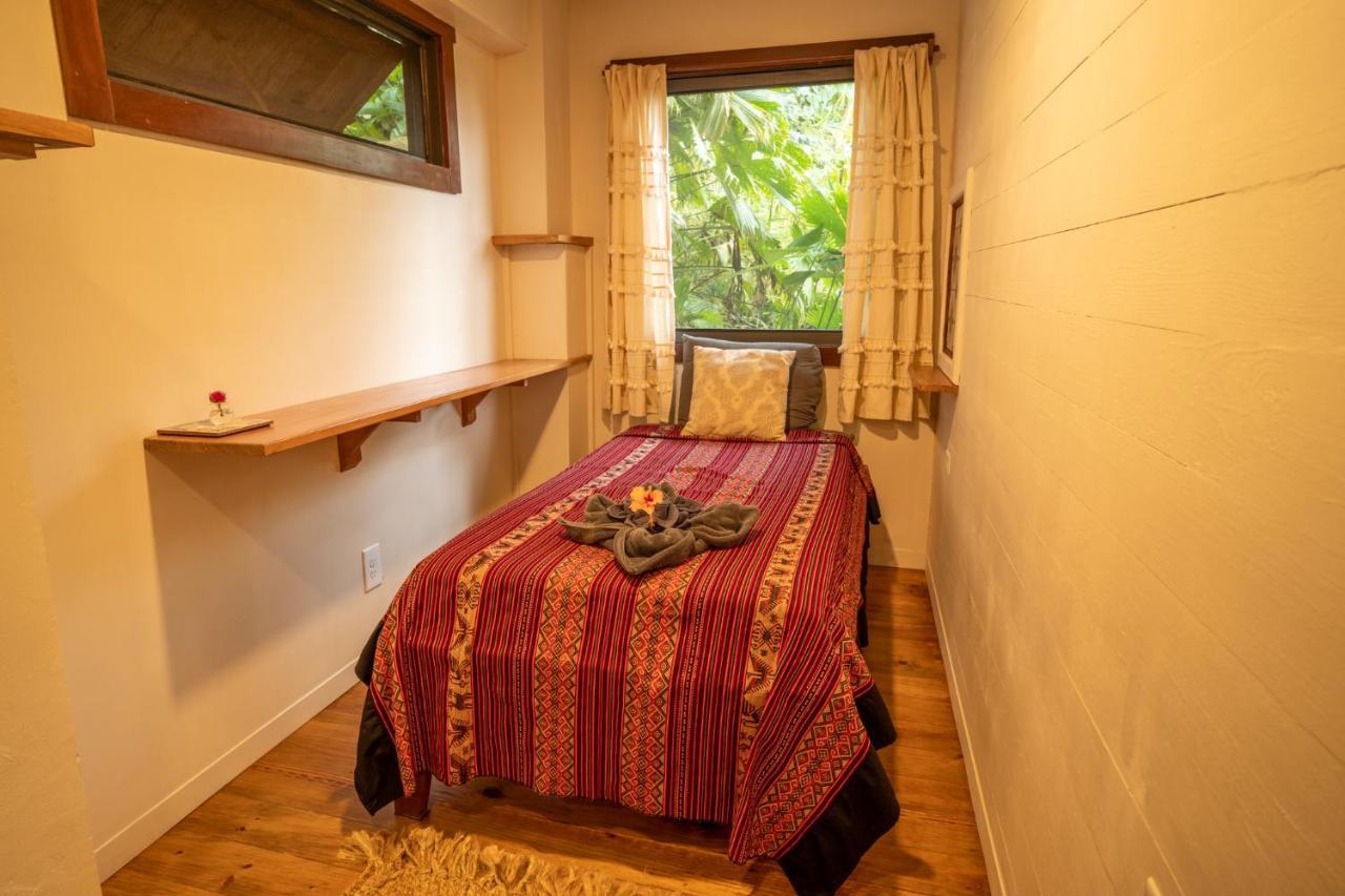 Roam Yoga & Wellness Lodge Бокас дел Торо Екстериор снимка