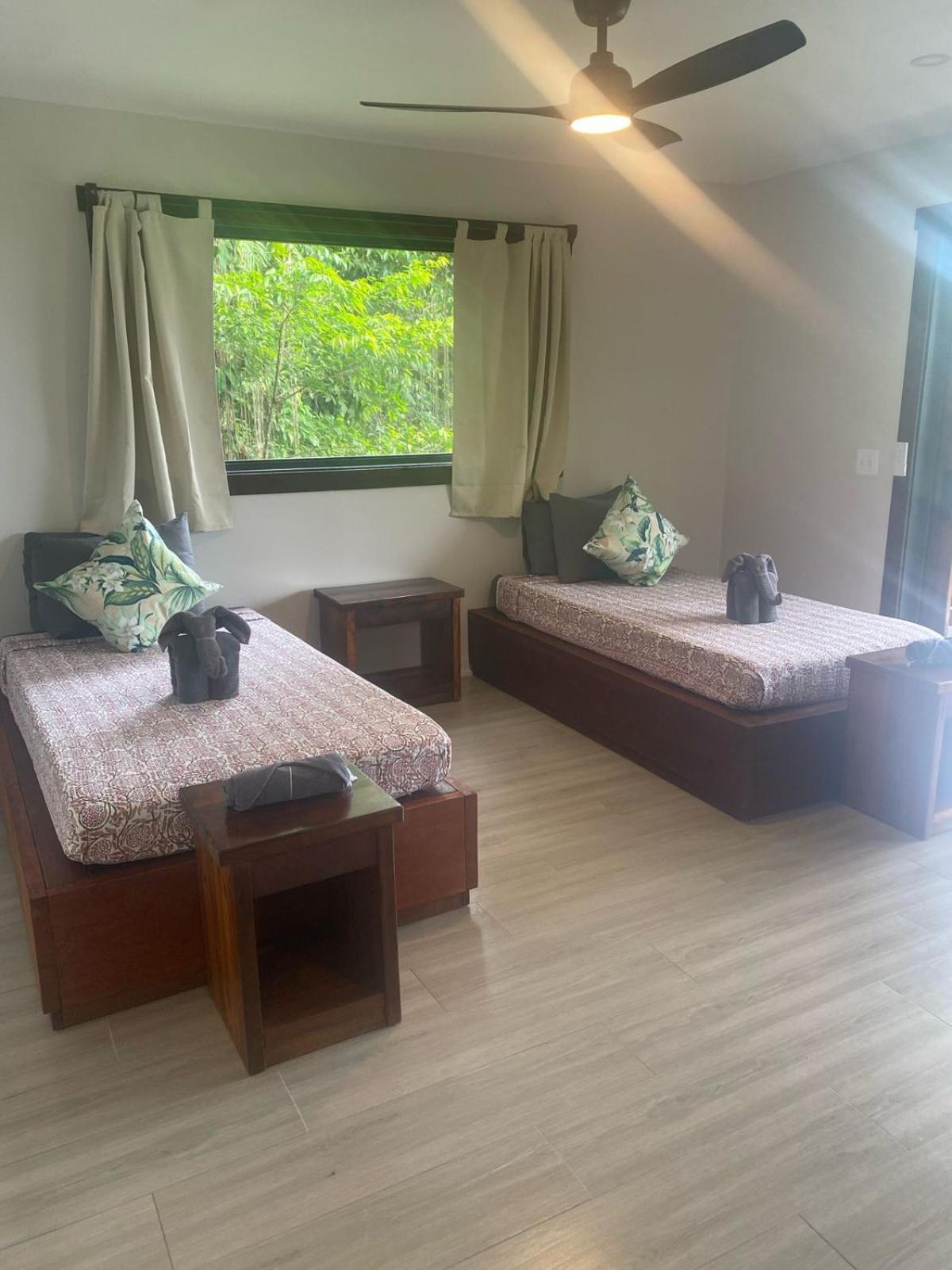 Roam Yoga & Wellness Lodge Бокас дел Торо Екстериор снимка